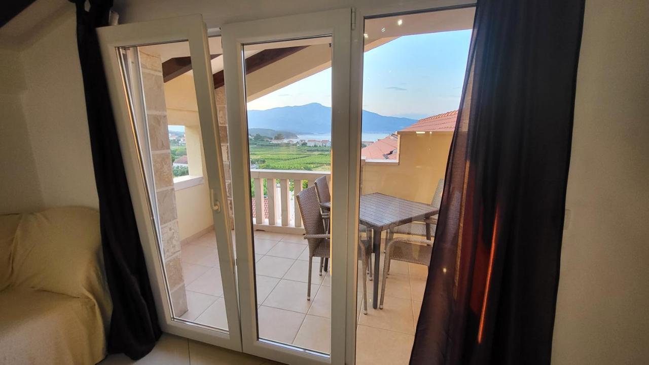 Stone House Apartments Didini Dvori Lumbarda Exterior photo
